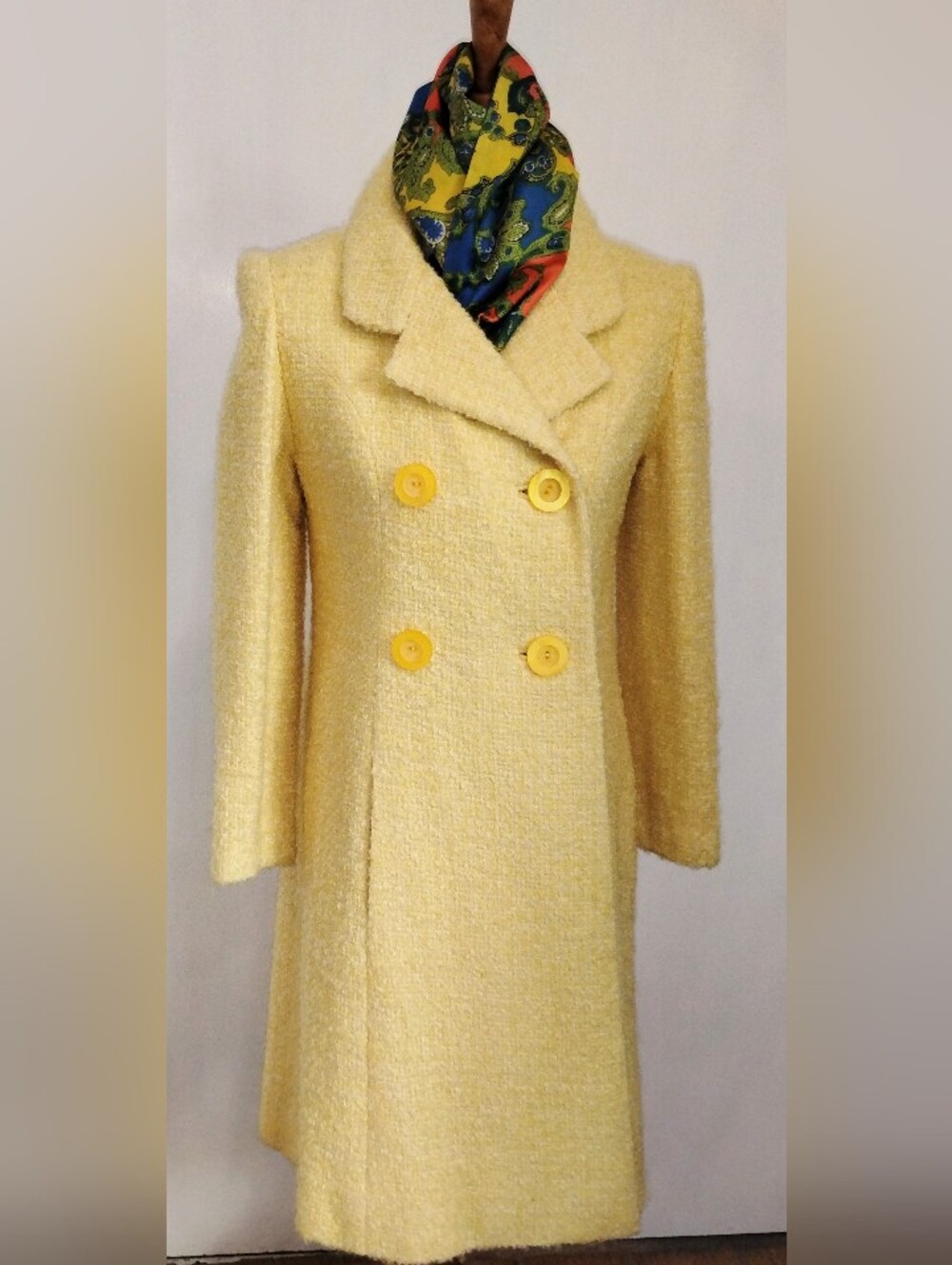 BUTTER YELLOW VINTAGE COAT - Picture 13 of 13